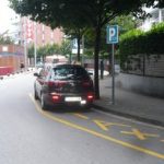 És la nova parada de a nova parada és a tocar de l'accés a l'aparcament subterrani de la plaça Catalunya. Foto: J.C