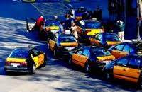 TAXIS DE BARCELONA Taxis en una parada